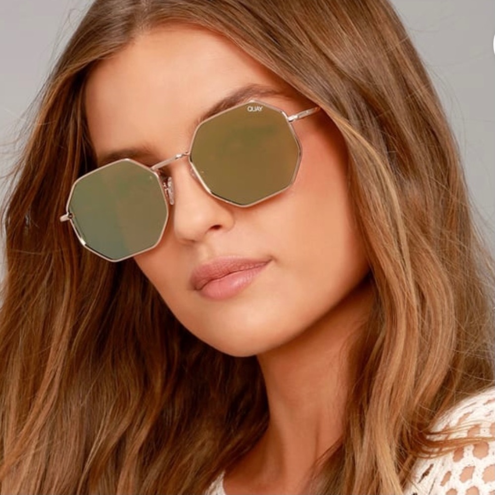 Quay On a Dime Sunglasses